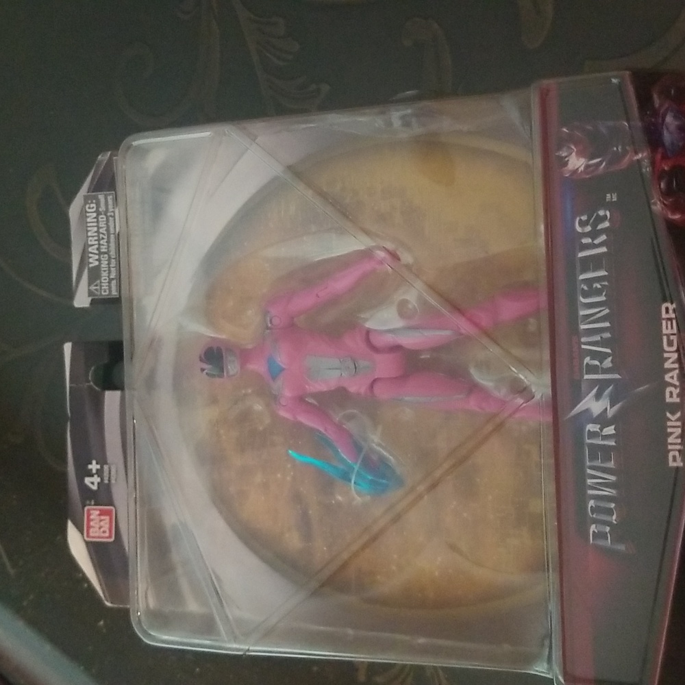 2016 Bandai Pink Power Ranger Figure. New in Package